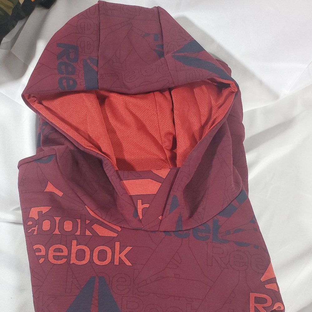 Hoodie -Reebok